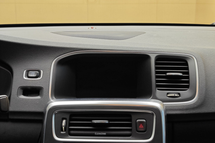 沃尔沃S60 2017款 S60L T3 智进版中控内饰7010