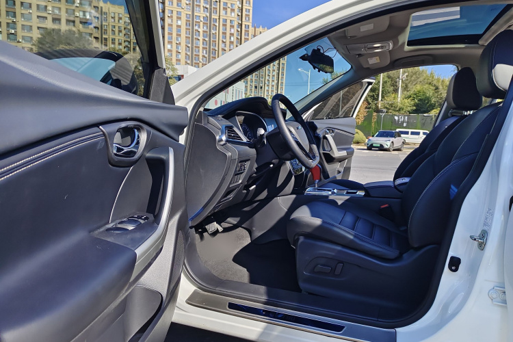 启辰T90 2018款 2.0L CVT智联智尚版 国V局部细节19