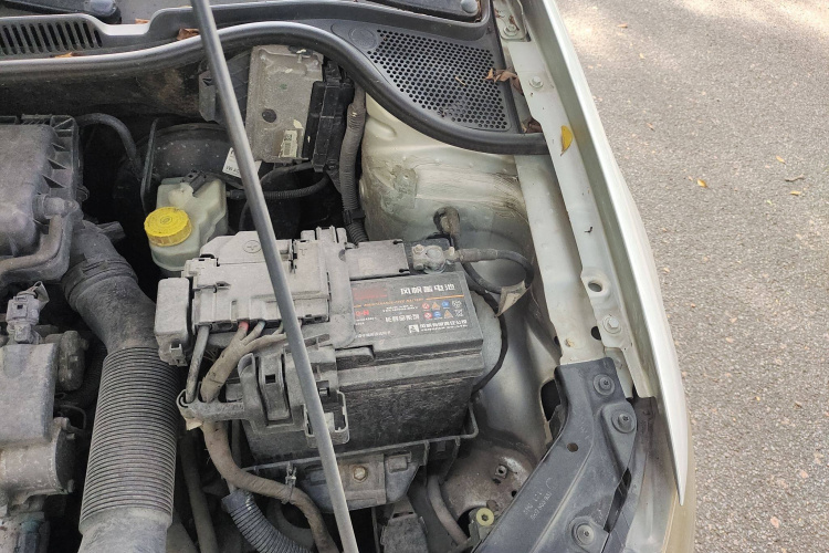 大众 Polo 2011款 1.4L 手动致乐版局部细节9004