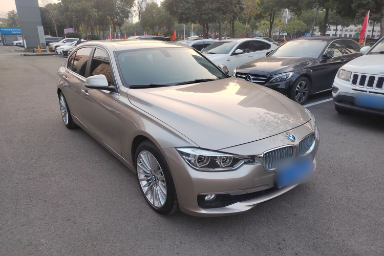 宝马3系 2018款 320Li 时尚型车身外观3