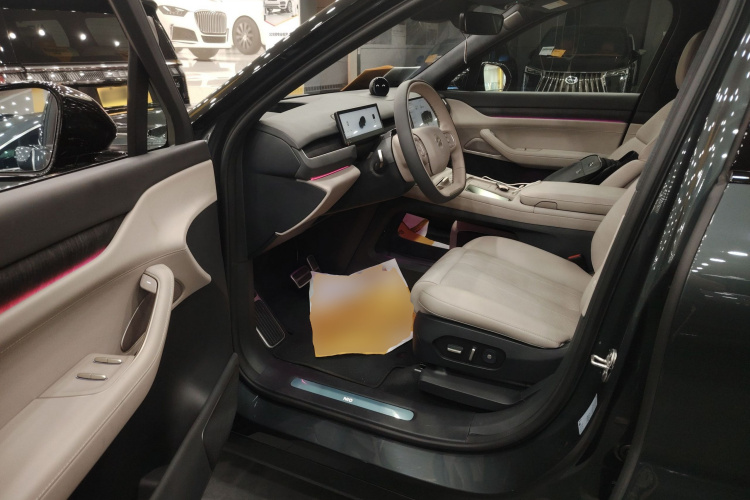 蔚来ES8 2023款 75kWh中控内饰20