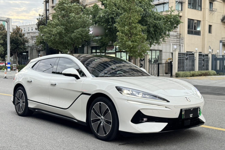 腾势Z9GT 2024款 1100四驱Max版车身外观6003