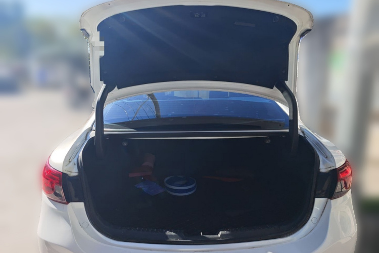 马自达 阿特兹 2017款 2.0L 蓝天豪华版中控内饰23