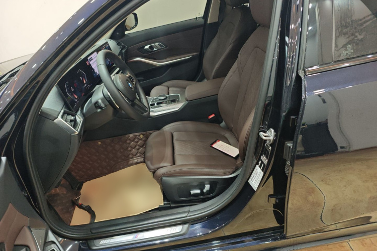 宝马3系 2023款 325Li M运动曜夜套装中控内饰19