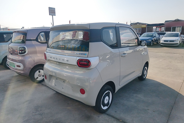 五菱汽车 宏光MINIEV 2024款 第三代 215km 青春版车身外观7