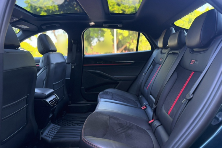 福特 蒙迪欧 2023款 1.5T E-混动 ST-Line车身外观6002