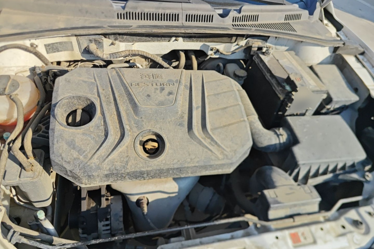 奔腾B30 2016款 1.6L 自动十周年纪念版机舱底盘24