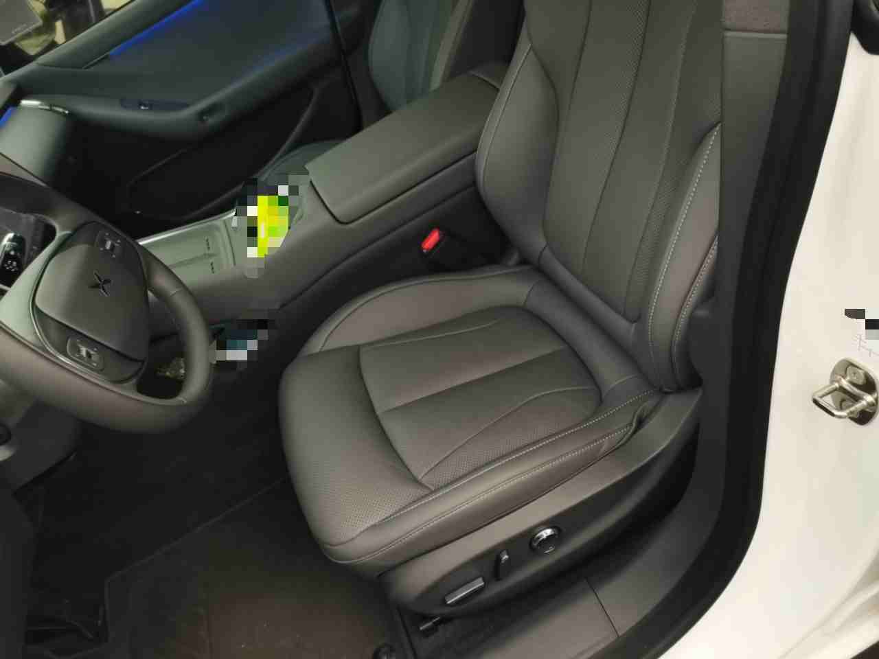 车辆左侧前座椅展示