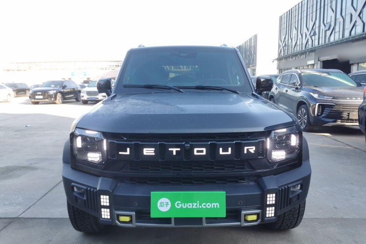 捷途旅行者 2023款 2.0T 四驱征服PRO车身外观2