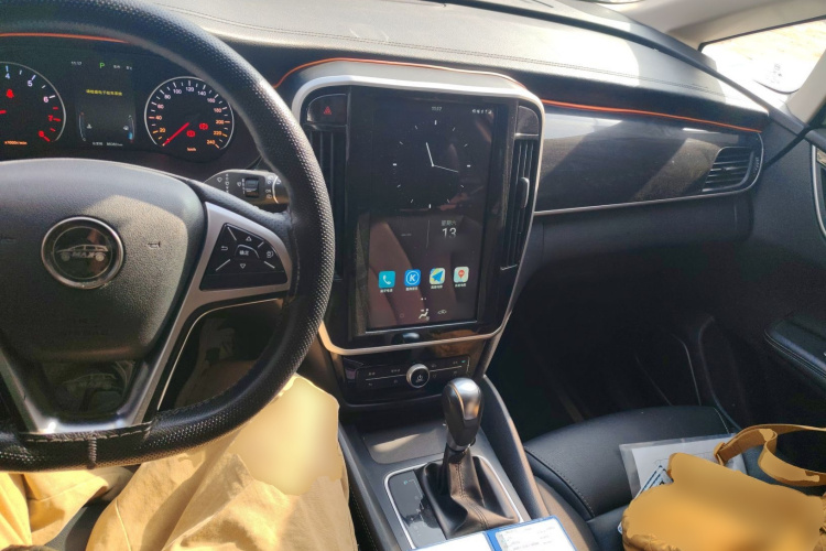 比亚迪 宋MAX 2017款 1.5T 自动智联豪华型 7座中控内饰12