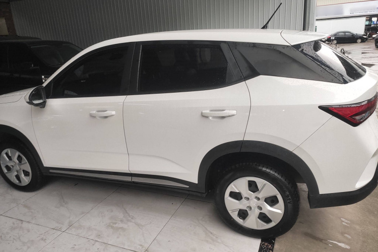 五菱汽车 五菱星驰 2023款 1.5L CVT畅爽型车身外观6003