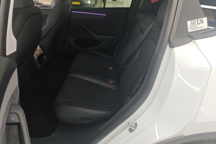 特斯拉 Model Y 2025款 长续航全轮驱动 首发版中控内饰21