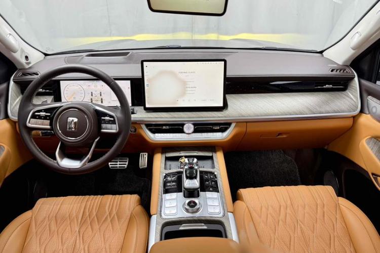 坦克500 2022款 3.0T 运动版 造境型 5座中控内饰7001