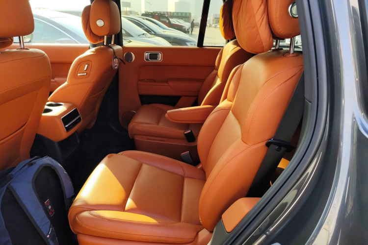 理想汽车 理想L8 2023款 Pro中控内饰21