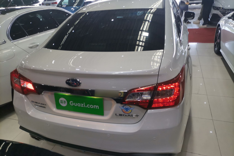 斯巴鲁 力狮 2020款 2.5i 全驱荣耀版 EyeSight车身外观6