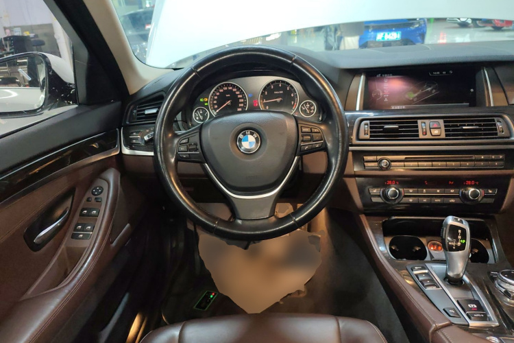 宝马5系 2014款 525Li 豪华设计套装中控内饰13