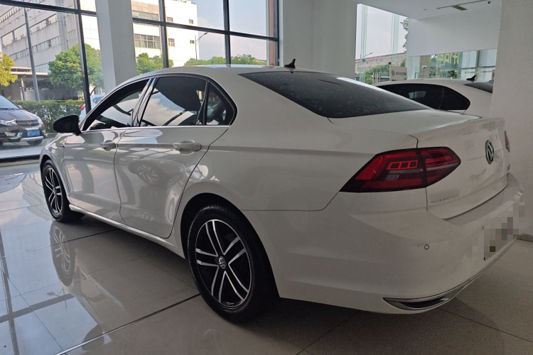 大众 凌渡 2019款 280TSI DSG舒适版 国VI车身外观4