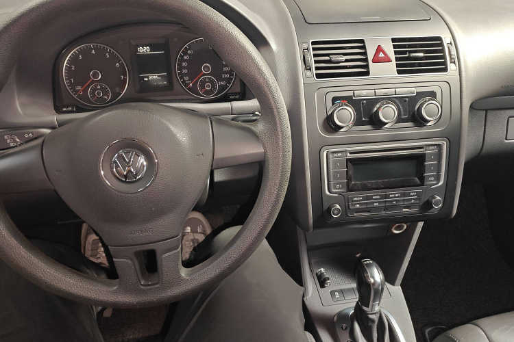 大众 途安 2015款 1.4T DSG舒适版5座中控内饰7003