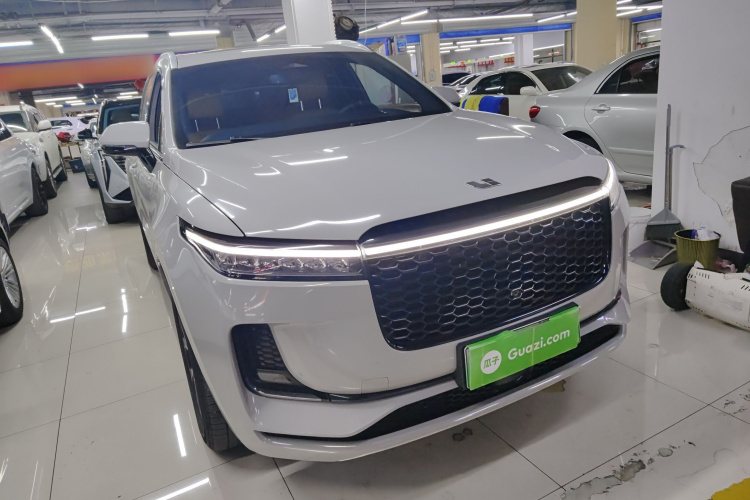 理想汽车 理想ONE 2021款 增程6座版车身外观3