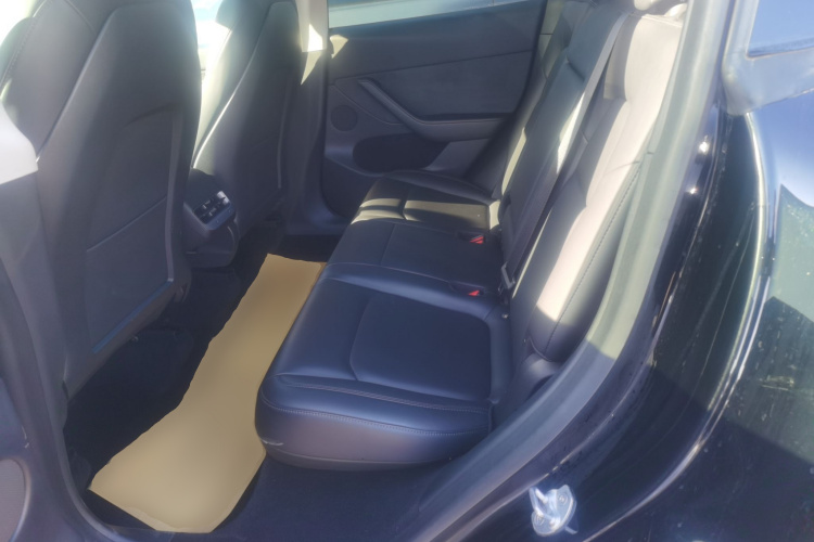 特斯拉 Model Y 2021款 标准续航后驱版中控内饰21