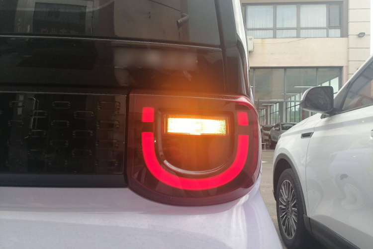 奇瑞新能源 QQ冰淇淋 2024款 170km 圣代 +车身外观9