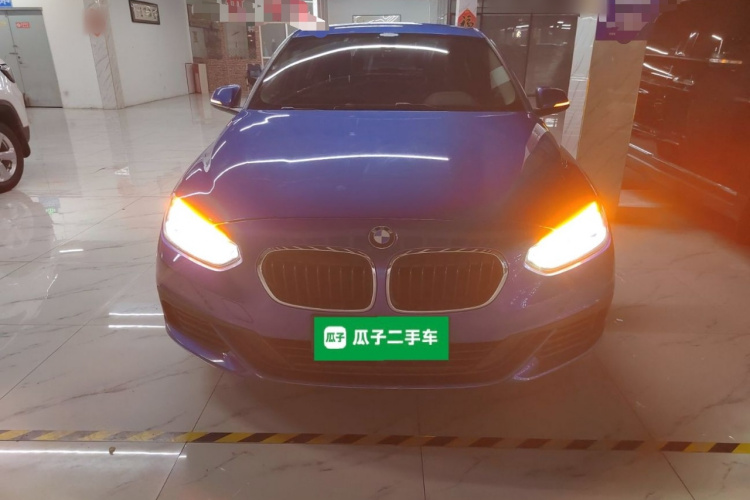 宝马1系 2020款 120i 时尚型车身外观2