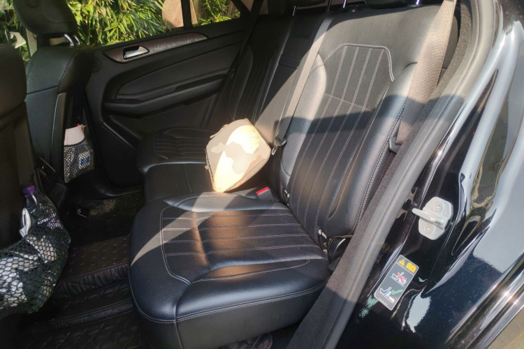 奔驰GLE 2016款 GLE 320 4MATIC 动感型中控内饰7004