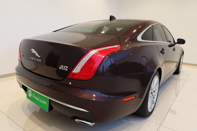 捷豹XJ 2016款 XJL 3.0 SC 四驱全景商务版车身外观7