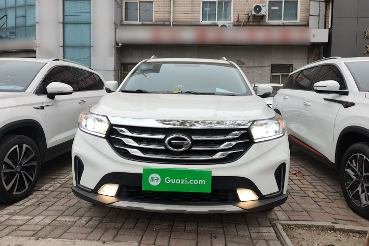 广汽传祺 传祺GS4 2018款 235T 自动两驱精英百万纪念版车身外观2