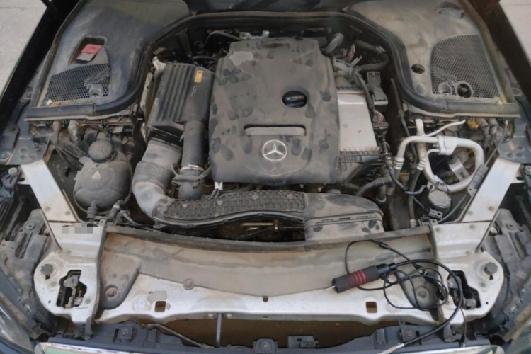 奔驰E级 2017款 E 300 L 运动豪华型局部细节24