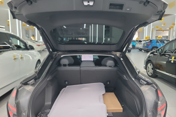 小鹏MONA M03 2025款 502 长续航 Max机舱底盘23