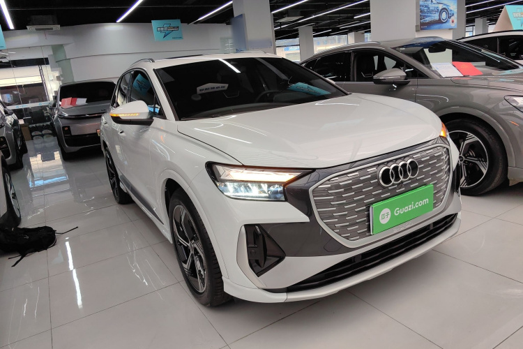 奥迪Q4 e-tron 2024款 40 e-tron 创境版车身外观3