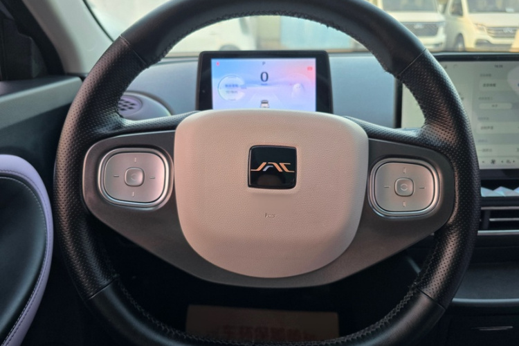 江淮钇为 钇为3 2023款 505km Pro中控内饰7004