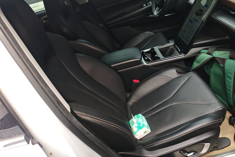 小鹏P5 2023款 智行版局部细节41