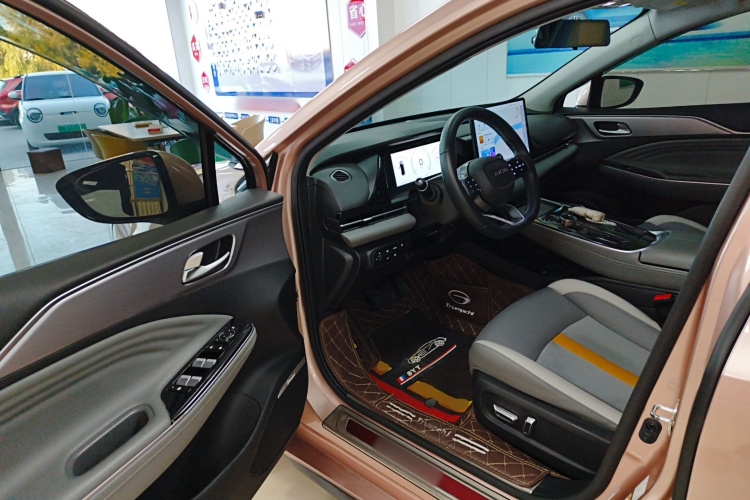 埃安 AION S Plus 2021款 70 智领版中控内饰20