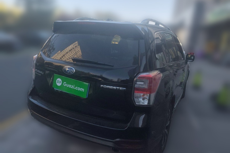 斯巴鲁 森林人 2016款 2.0i 时尚导航版车身外观7