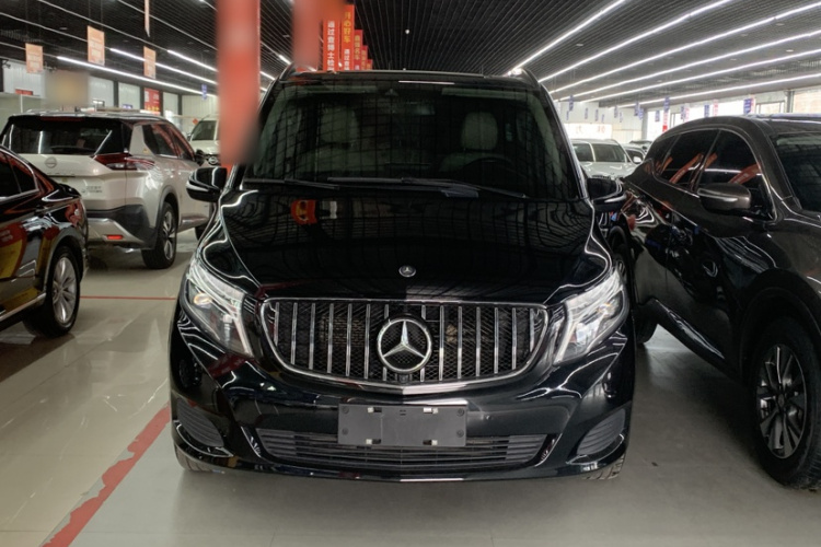 奔驰V级 2016款 V 260 领航版车身外观6001