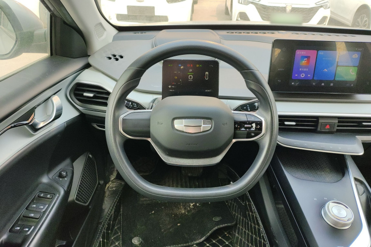 吉利几何A 2024款 410KM 出行版中控内饰13