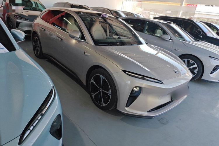 蔚来ET5T 2023款 75kWh Touring车身外观3