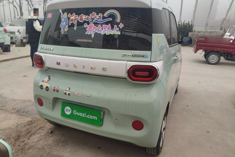 五菱汽车 宏光MINIEV 2024款 第三代 215km 进阶版车身外观7