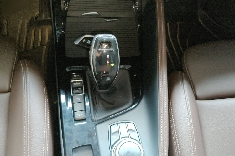 宝马X1 2022款 改款 xDrive25Li 尊享型局部细节18