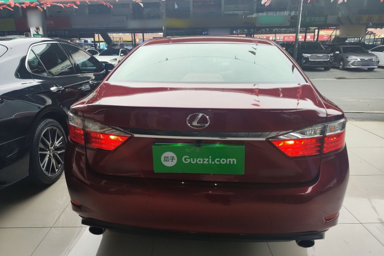 雷克萨斯ES 2013款 250 精英版车身外观6