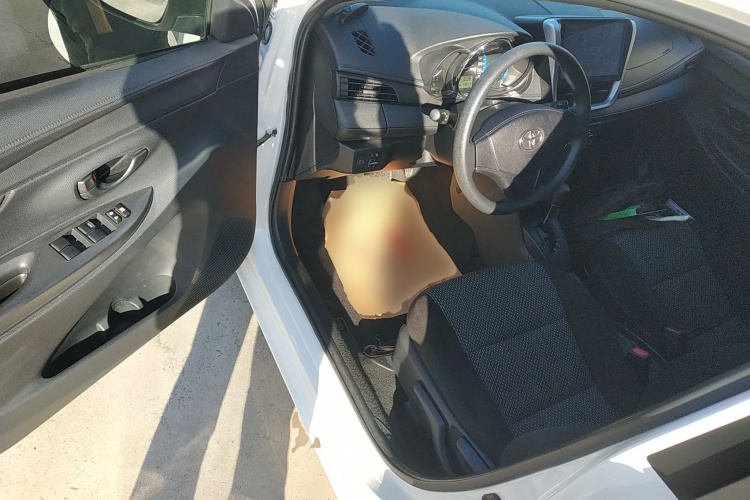 丰田 威驰FS 2017款 1.5L CVT锋驰版中控内饰20