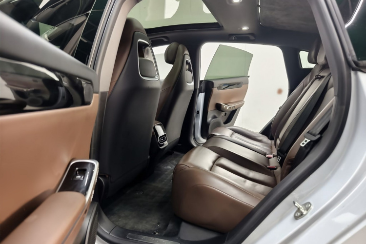 零跑汽车 零跑C01 2023款 606舒享版中控内饰7004