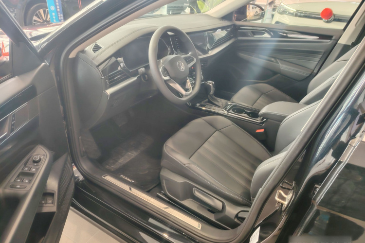 大众 帕萨特新能源 2025款 430PHEV 混动商务版中控内饰7003