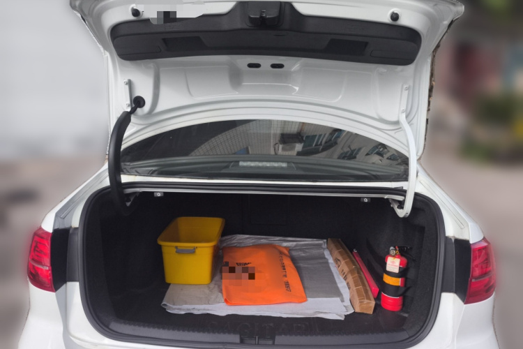 大众 速腾 2015款 230TSI 手动舒适型中控内饰23