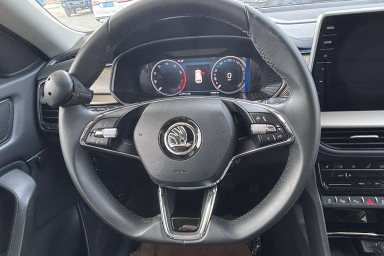 斯柯达 柯迪亚克 2022款 改款 TSI330 7座两驱奢享版中控内饰7005