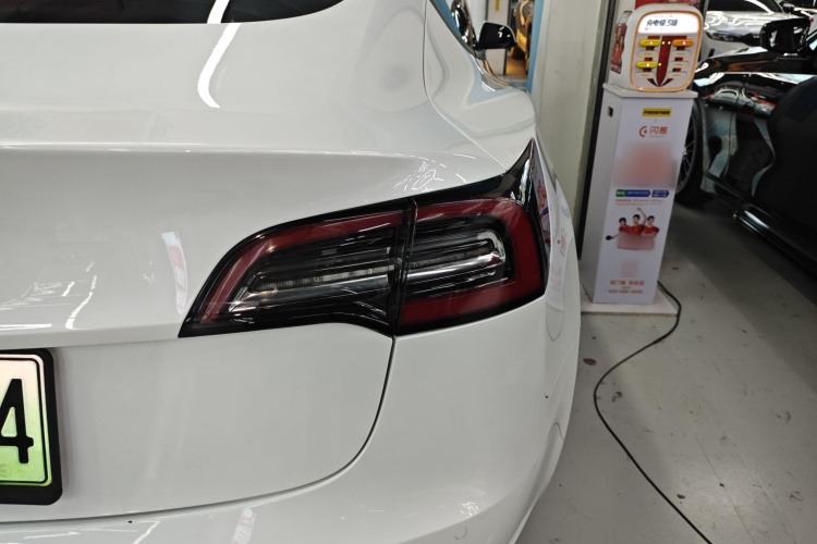 特斯拉 Model 3 2020款 改款 标准续航后驱升级版车身外观9