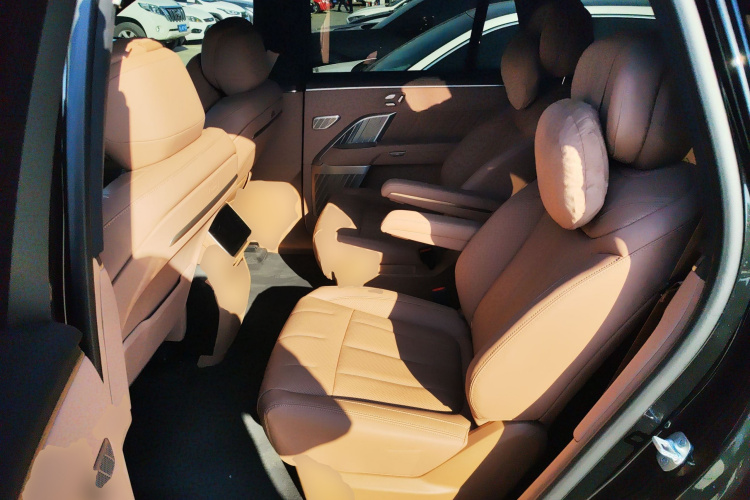 乐道L90 2025款 Max 六座版中控内饰21