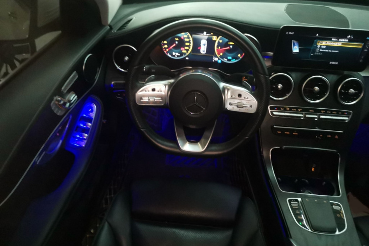 奔驰C级 2021款 C 260 L 运动版局部细节13